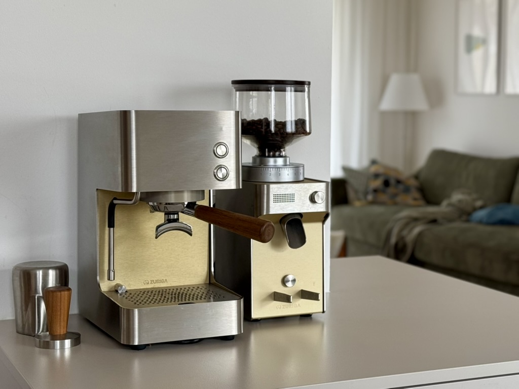 E2-S espresso machine and G2 grinder by Zuriga